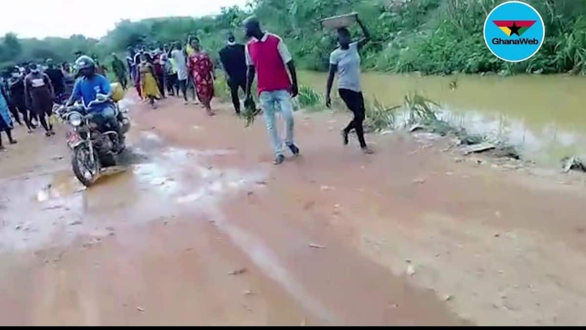 Read more about the article [Video]-Man forced to ‘sprinkle blood’ over sex with his 14-year-old daughter