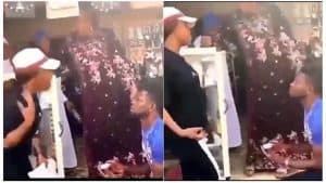 Read more about the article VIDEO- “Your thing is too small I can’t Marry You”- Lady rejects boyfriend’s proposal in the market