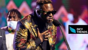 Read more about the article VGMA22: Medikal Wins Hiplife/Hiphop Artiste Of The Year