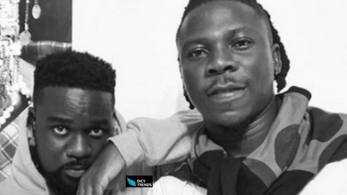 Read more about the article Stonebwoy Sends Birthday Message To Sarkodie