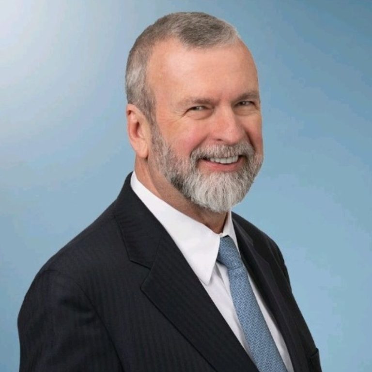 Gerald Hathaway Everything About Anne Hathaway's Father Dicy Trends