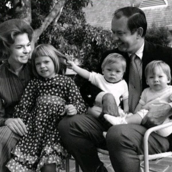 Victoria Diane Brown: Where Is Sharon Mae Disney&rsquo;s Daughter Now? - Dicy