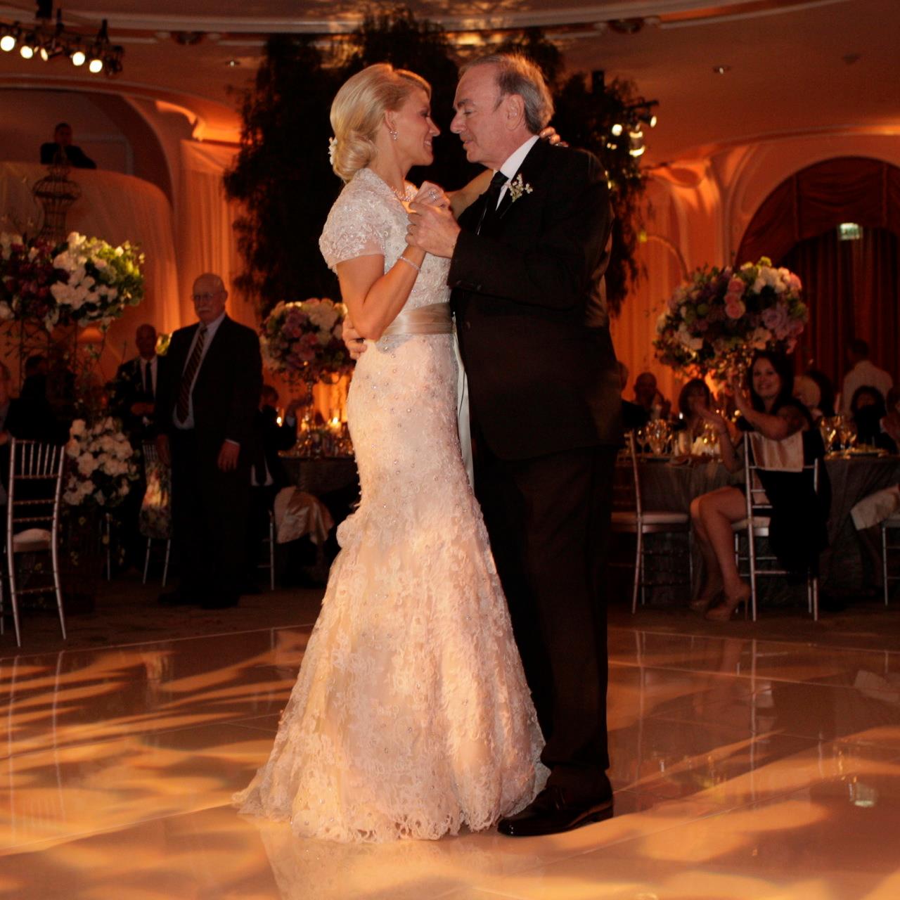 Who is Katie McNeil, Neil Diamond's wife? - Dicy Trends