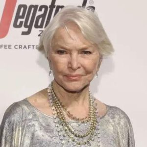 Read more about the article Ellen Burstyn husband: Who is the actress married to?