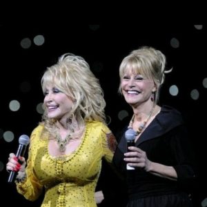 Read more about the article Cassie Nan Parton: Facts About Dolly Parton’s Sister