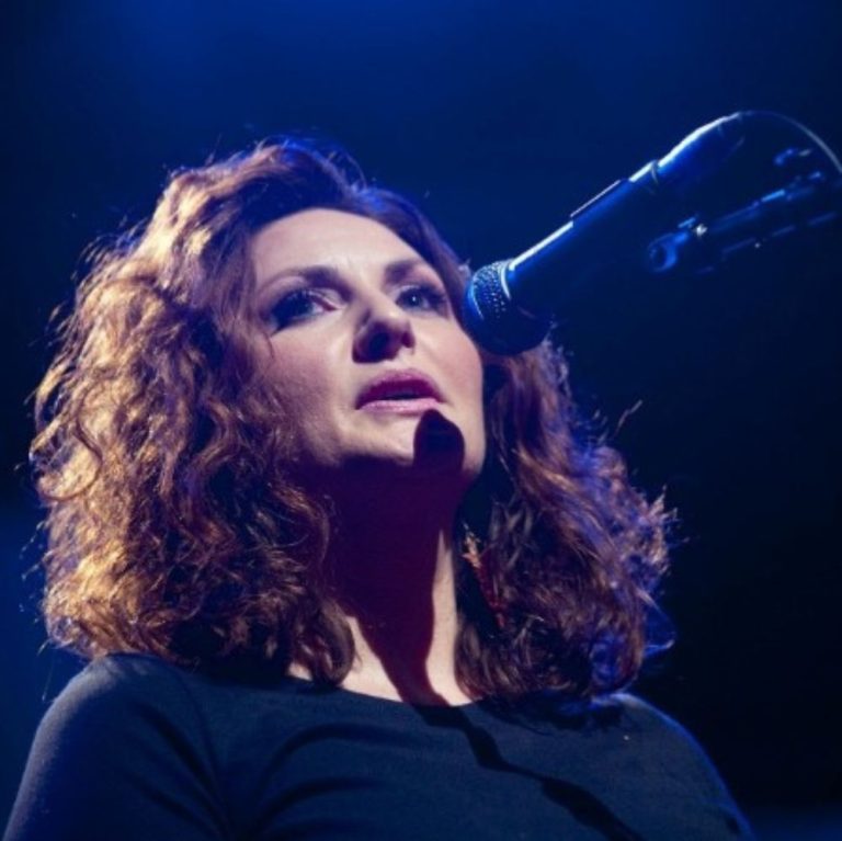 Martha Rafferty Who Is Gerry Rafferty's Daughter? Dicy Trends